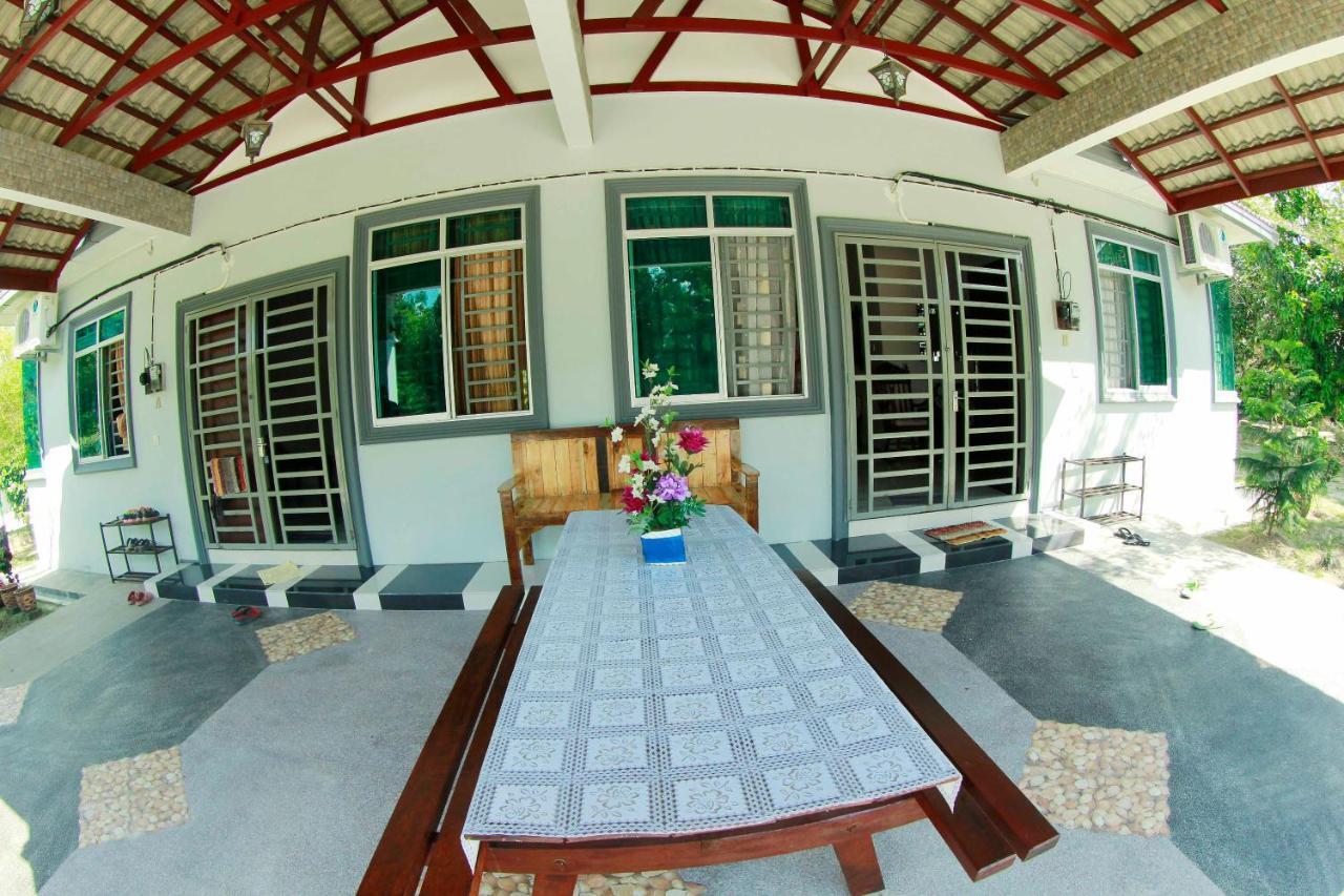 Twin Castle Homestay Kuala Pilah Exterior foto